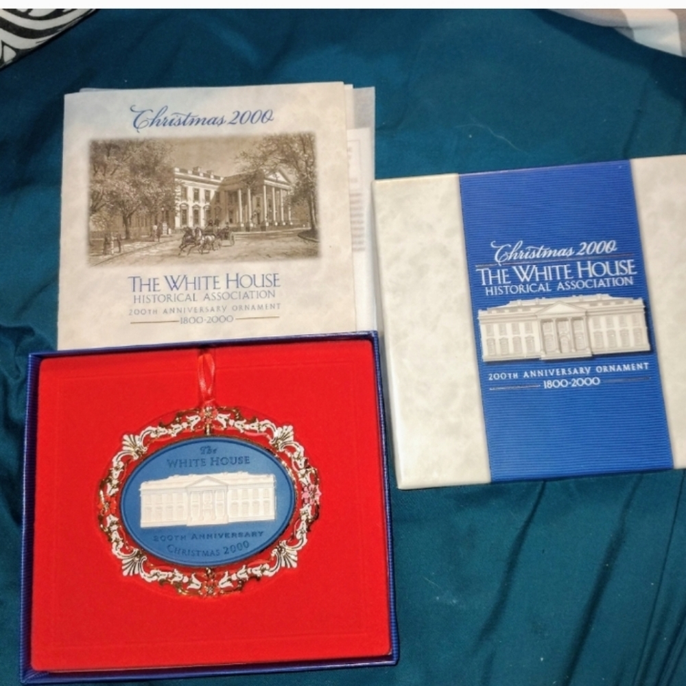 New 2000 White House Historical Anniversary  Ornament